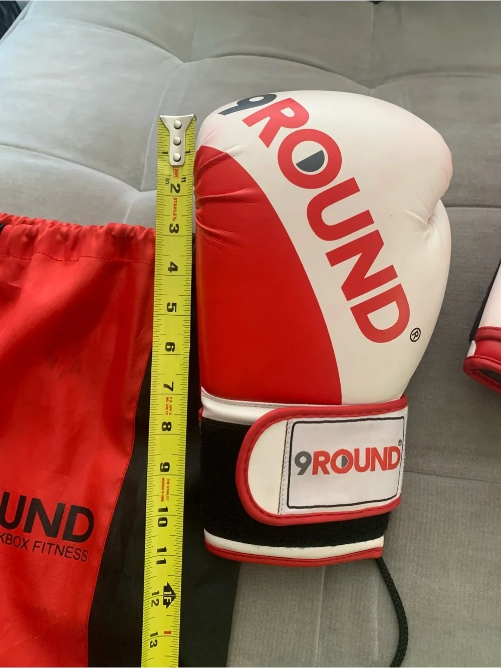 9Round White Red Boxing Gloves